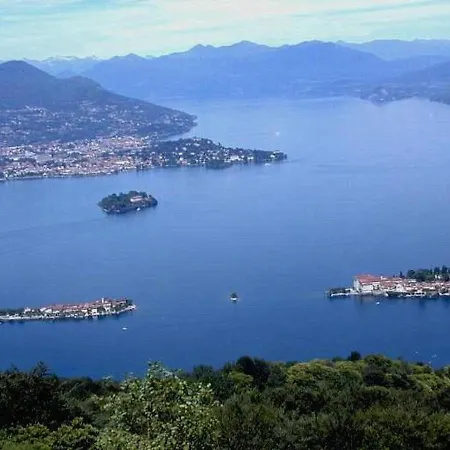 Дом отдыха Only 10 Metres From The Shores Of Lake Maggiore Стреза
